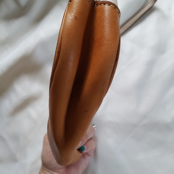 Coach Clutch - Picture 5 of 6